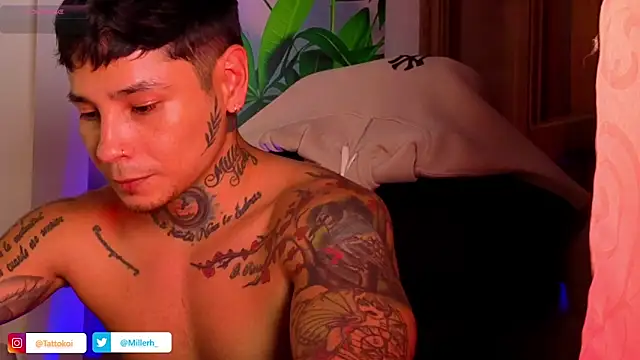 Snapshot of tattokoi chatting on October 2025 11:18:02 PM tattokoi online show from October 2025 11:18:02 PM