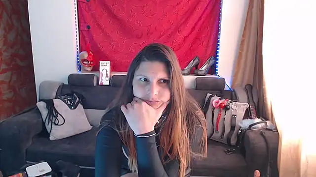 sachaclinford online show from September 2025 06:00:01 PM