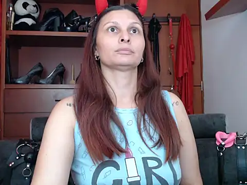 Snapshot of sachaclinford chatting on June 2026 04:17:02 PM sachaclinford online show from June 2026 04:17:02 PM