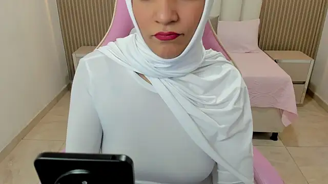 Zulema hamdi online show from March 2025 02:17:02 AM
