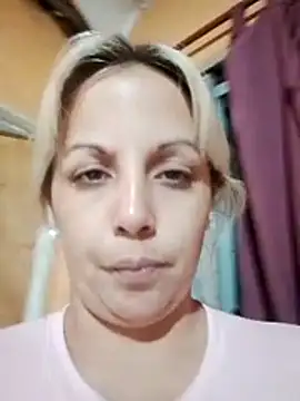 Snapshot of Pilarxxx666 chatting on February 2026 03:32:02 AM Pilarxxx666 online show from February 2026 03:32:02 AM
