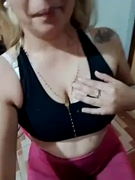 Snapshot of Pilarxxx666 chatting on June 2026 11:46:02 AM Pilarxxx666 online show from June 2026 11:46:02 AM