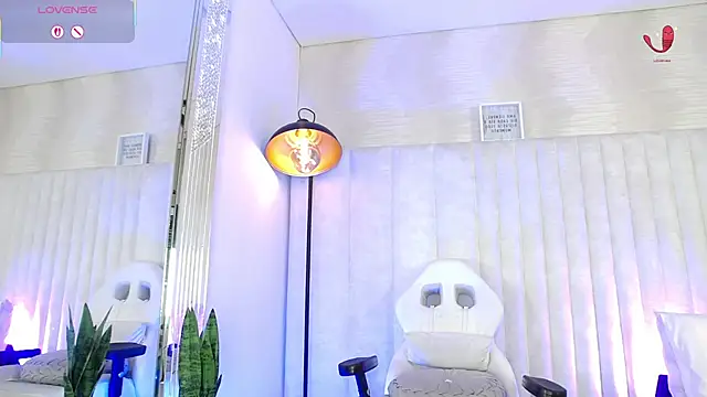 im helina online show from November 2025 12:25:01 PM