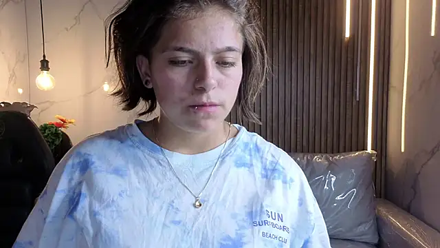 Kitten Cam online show from March 2026 11:54:02 AM