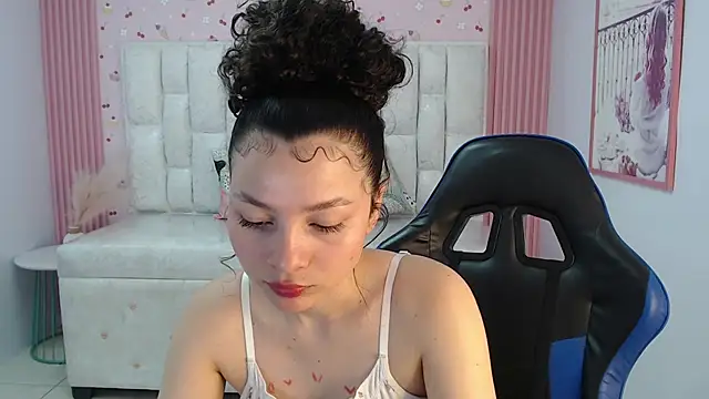 shalon diaz s online show from September 2025 01:16:02 AM