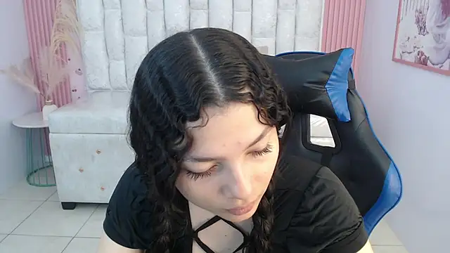 shalon diaz s online show from October 2025 01:33:02 PM