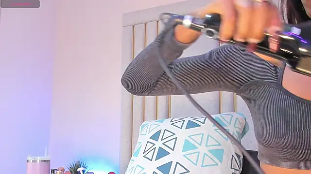 Liincostelloo online show from October 2025 07:43:01 PM