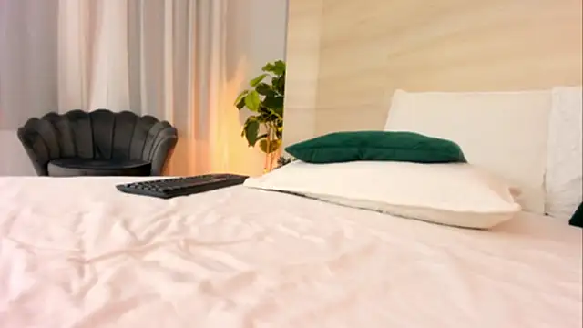 Snapshot of EllaWhiteX chatting on May 2026 05:07:01 PM EllaWhiteX online show from May 2026 05:07:01 PM