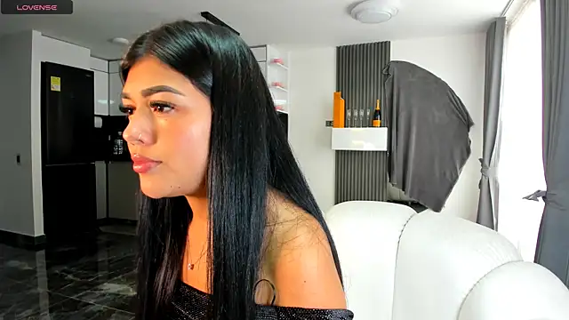 1lubonnie online show from February 2025 09:10:01 PM