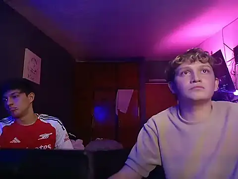 Snapshot of nanohotyalehorny chatting on January 2025 09:28:01 PM nanohotyalehorny online show from January 2025 09:28:01 PM