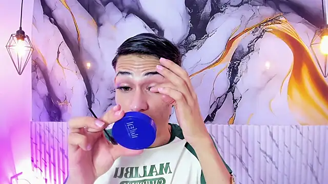 JackeOwens online show from November 2025 12:41:01 AM