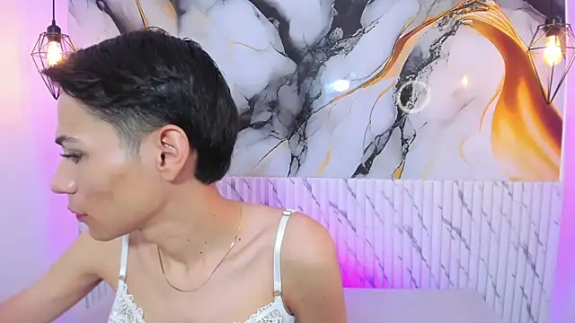 JackeOwens online show from December 2025 12:01:02 PM