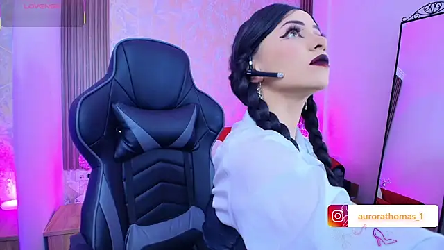 Aurora thomas  1 online show from January 2026 11:08:02 PM