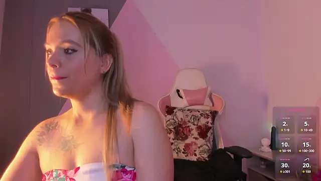 RayaCarr  online show from November 2025 01:43:02 PM