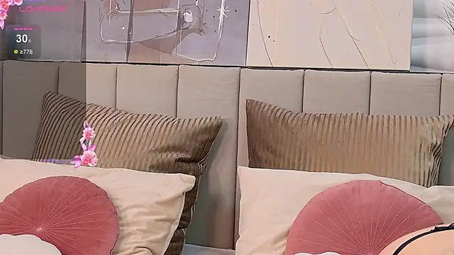 Elly Ross online show from March 2025 08:34:02 AM