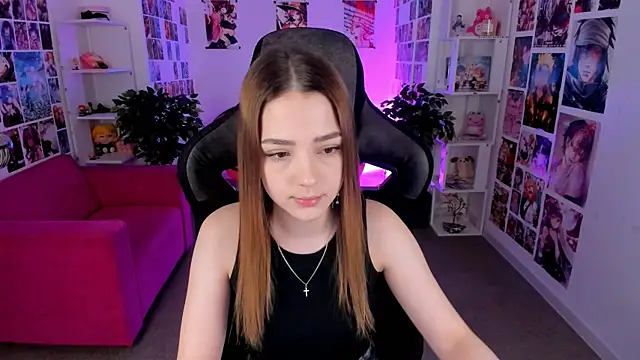 PamBeesly online show from February 2025 09:43:02 AM