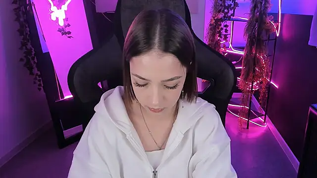 PamBeesly online show from September 2025 08:19:01 AM