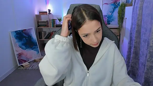 PamBeesly online show from October 2025 08:33:01 AM