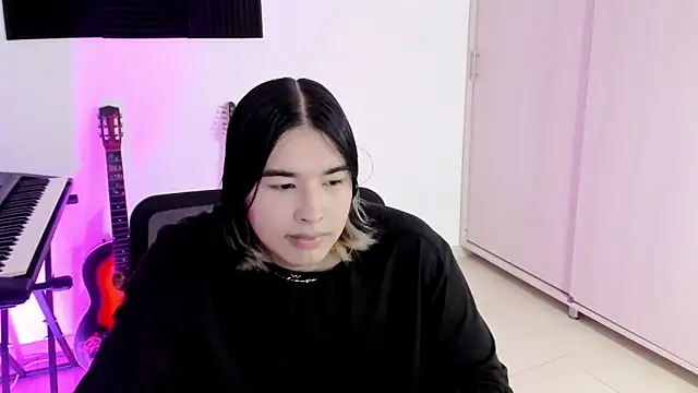 Snapshot of JordiWilld chatting on October 2025 12:31:02 AM JordiWilld online show from October 2025 12:31:02 AM