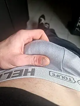 Snapshot of guilove5 chatting on February 2025 12:13:02 PM guilove5 online show from February 2025 12:13:02 PM