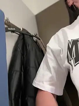 Snapshot of _Vaali_ chatting on January 2025 08:29:01 AM Vaali online show from January 2025 08:29:01 AM