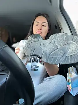 Snapshot of _Vaali_ chatting on January 2025 05:35:01 AM Vaali online show from January 2025 05:35:01 AM