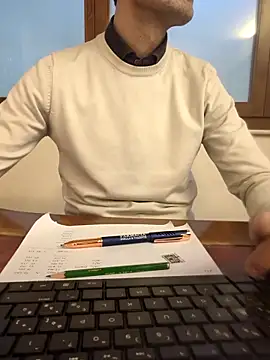 Snapshot of AvvocatoPorco chatting on February 2025 10:51:02 AM AvvocatoPorco online show from February 2025 10:51:02 AM