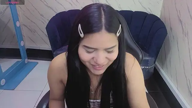 Paulette v online show from November 2025 01:10:02 PM