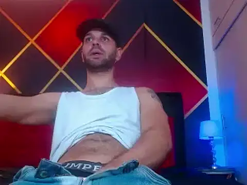 Cristian white online show from February 2025 11:26:02 PM