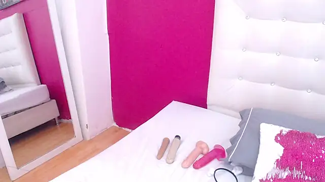 tinyy whore18 online show from February 2025 05:47:02 PM