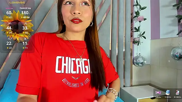 emili clark online show from November 2025 08:18:01 PM