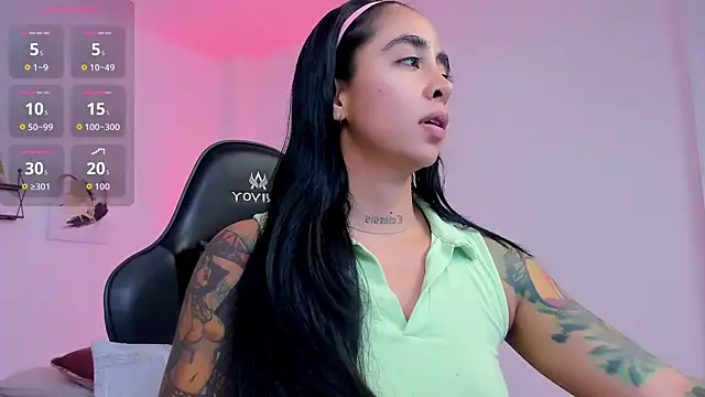 sophierooy22 online show from December 2025 06:24:02 PM