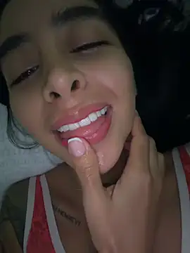 Snapshot of sophierooy22 chatting on June 2026 10:03:02 PM sophierooy22 online show from June 2026 10:03:02 PM