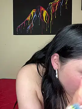 Snapshot of Emmie_Hot chatting on February 2025 07:17:02 PM Emmie Hot online show from February 2025 07:17:02 PM