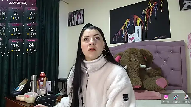 Emmie Hot online show from January 2026 12:09:02 PM