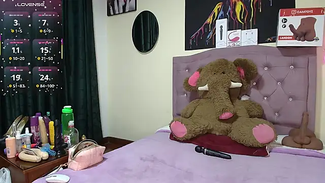 Emmie Hot online show from June 2026 11:42:01 AM