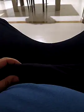 Snapshot of tonypippi chatting on March 2025 08:50:02 PM tonypippi online show from March 2025 08:50:02 PM