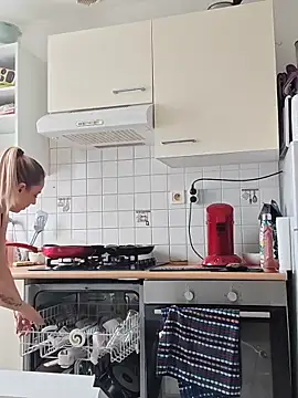 SweetyNinaOff1 online show from February 2026 12:57:02 PM