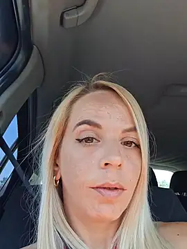 Snapshot of SweetyNinaOff1 chatting on June 2026 02:21:02 PM SweetyNinaOff1 online show from June 2026 02:21:02 PM