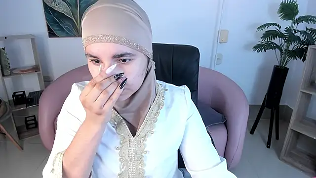 Ayha khalaf online show from October 2025 01:13:02 AM