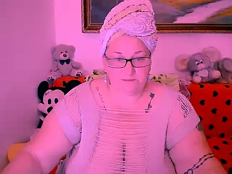 mayamayx online show from October 2025 07:01:02 PM