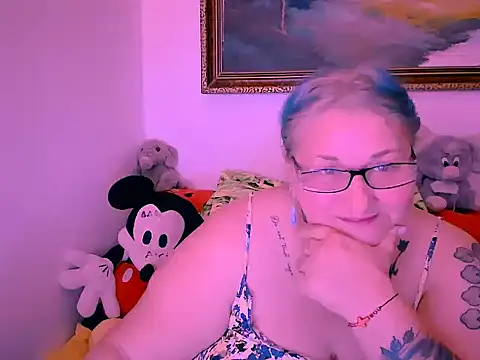 mayamayx online show from October 2025 05:52:01 PM