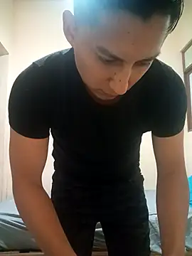 LuisMex1998 online show from February 2026 09:00:02 AM