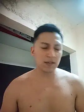 LuisMex1998 online show from July 2026 11:33:02 PM