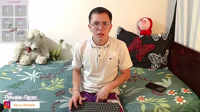 Tina 4 Charlie online show from October 2025 02:17:02 PM