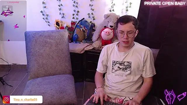 Tina 4 Charlie online show from November 2025 12:30:01 PM