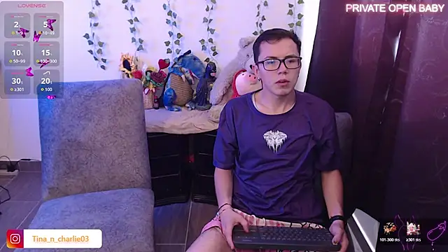 Tina 4 Charlie online show from November 2025 02:54:01 PM