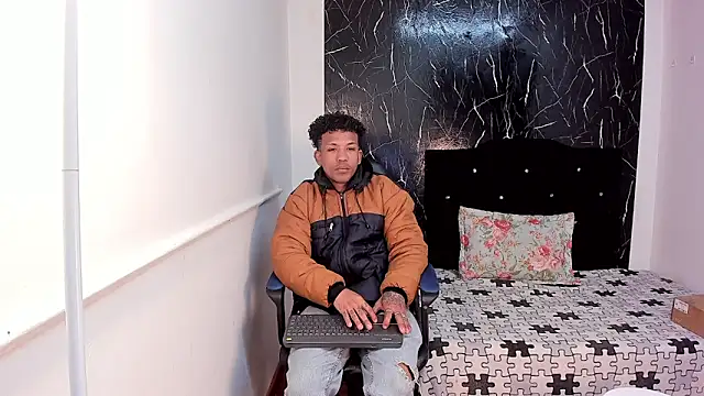 carlos alber12 online show from October 2025 12:47:01 PM