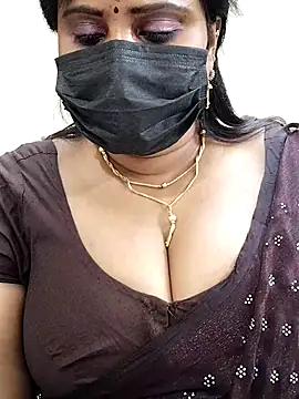 Queenflowerr online show from February 2025 10:42:01 PM