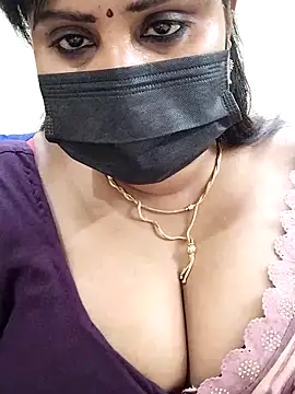 Queenflowerr online show from March 2025 04:10:01 PM